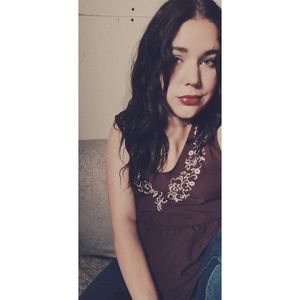 Meet your Posher, Hilary